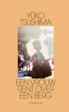 Tsushima, Yuko - Een vrouw rent over een berg